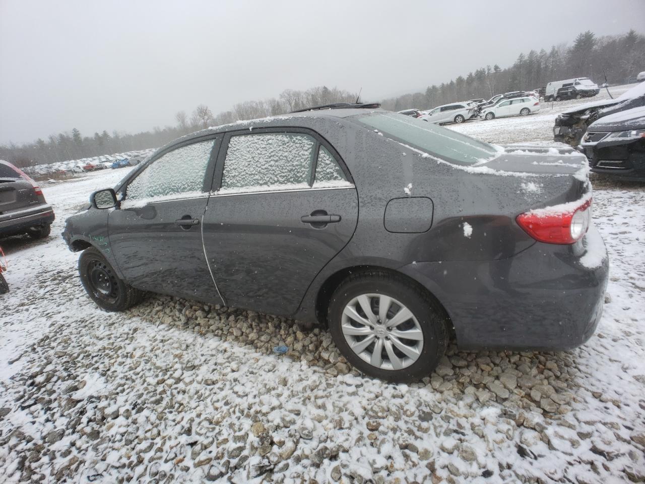 2013 TOYOTA COROLLA BA - Фото 2