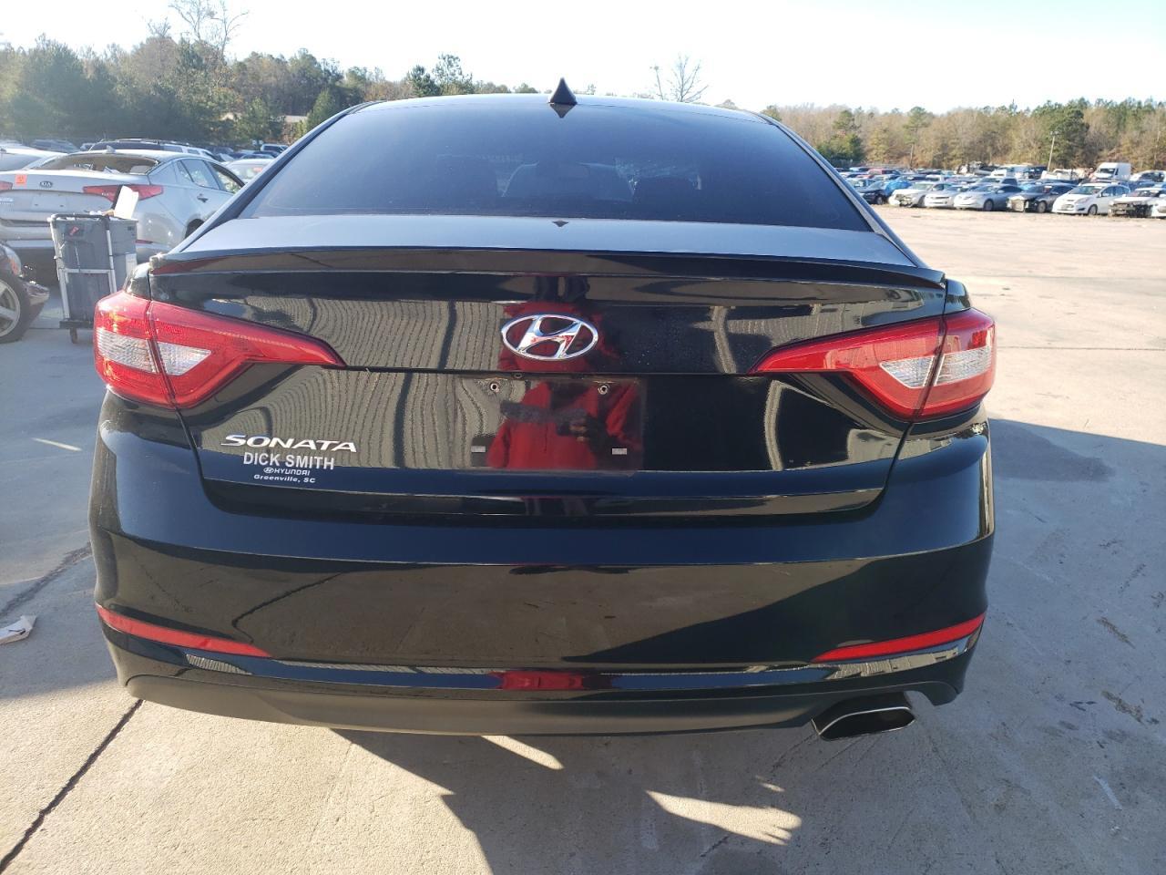 2017 HYUNDAI SONATA SE - Image 6