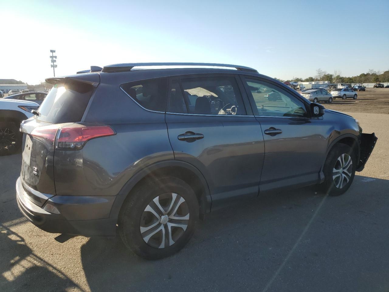 2018 TOYOTA RAV4 LE - Image 3