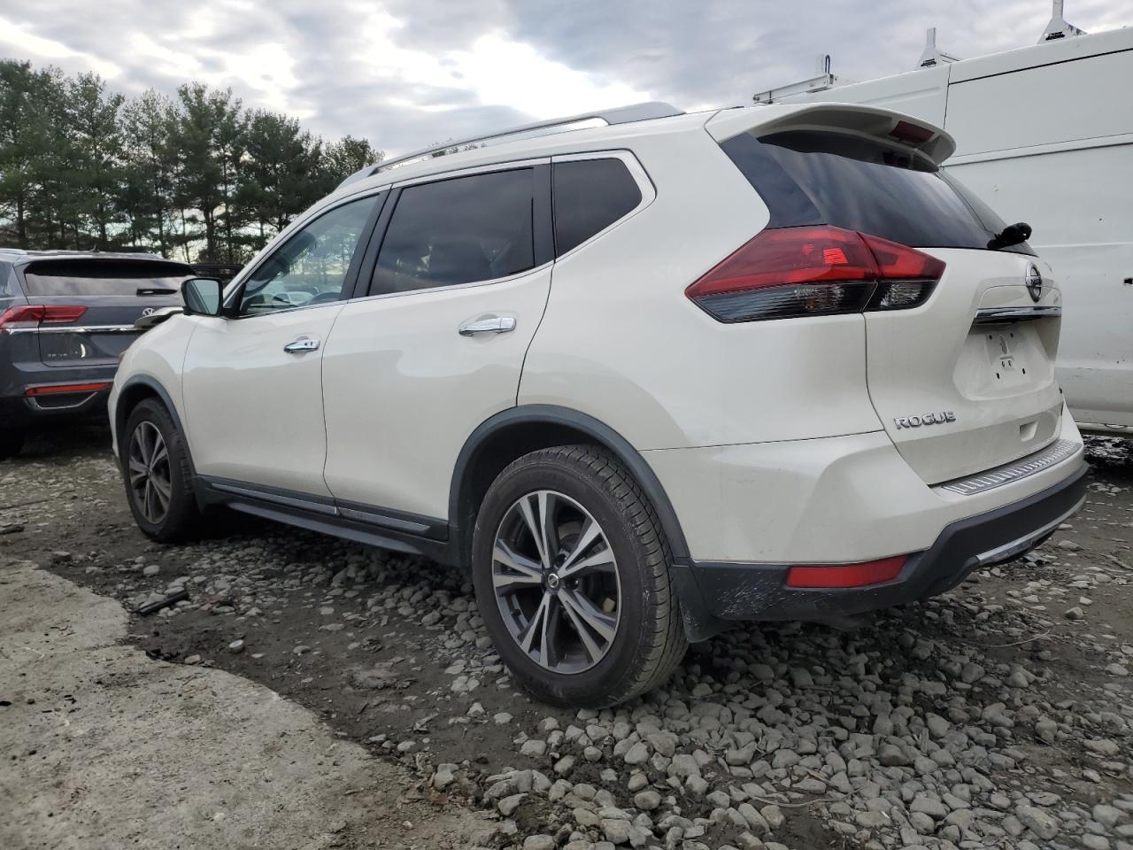 2017 NISSAN ROGUE S - Image 2