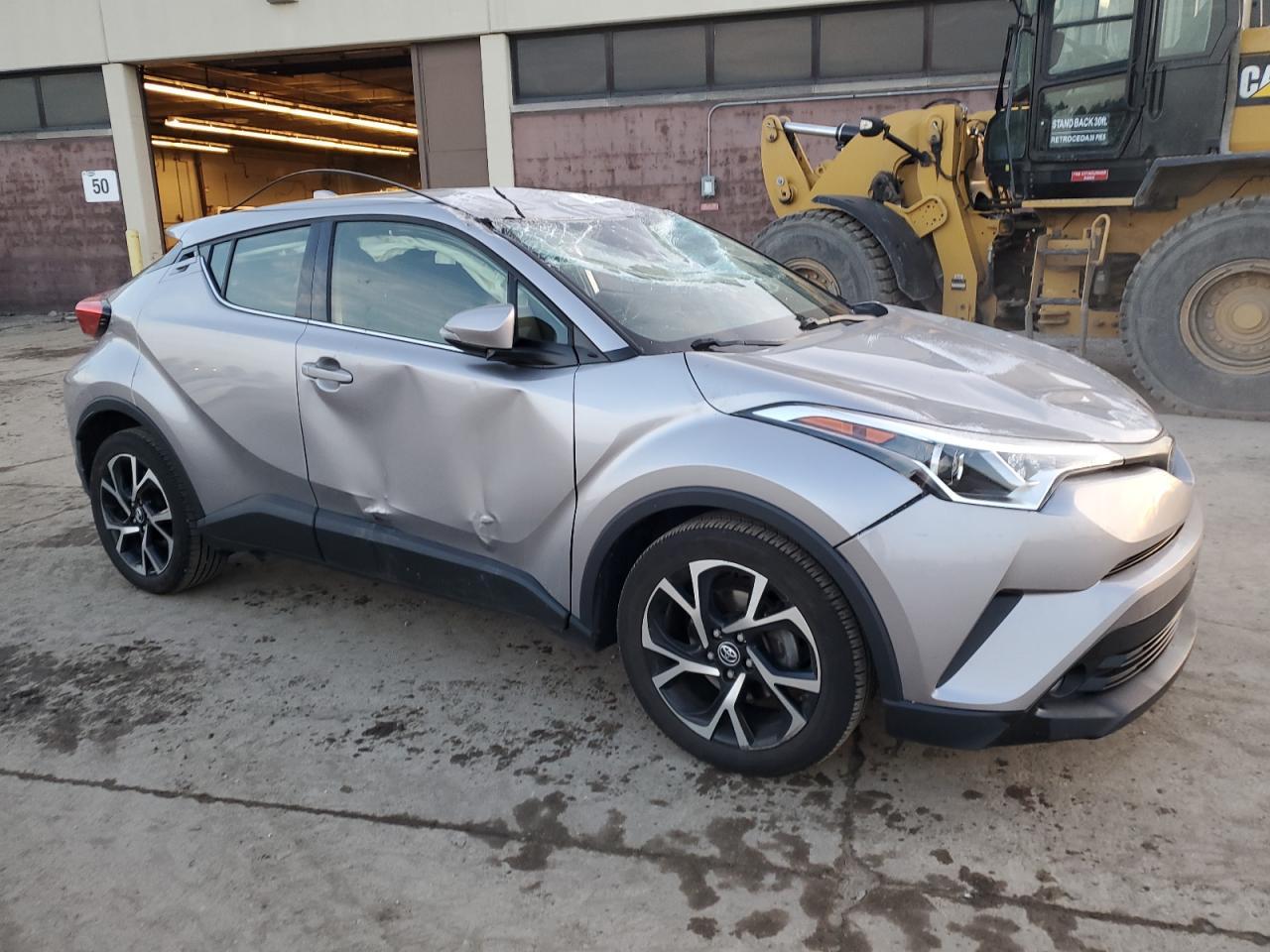 2019 TOYOTA C-HR XLE - Фото 4