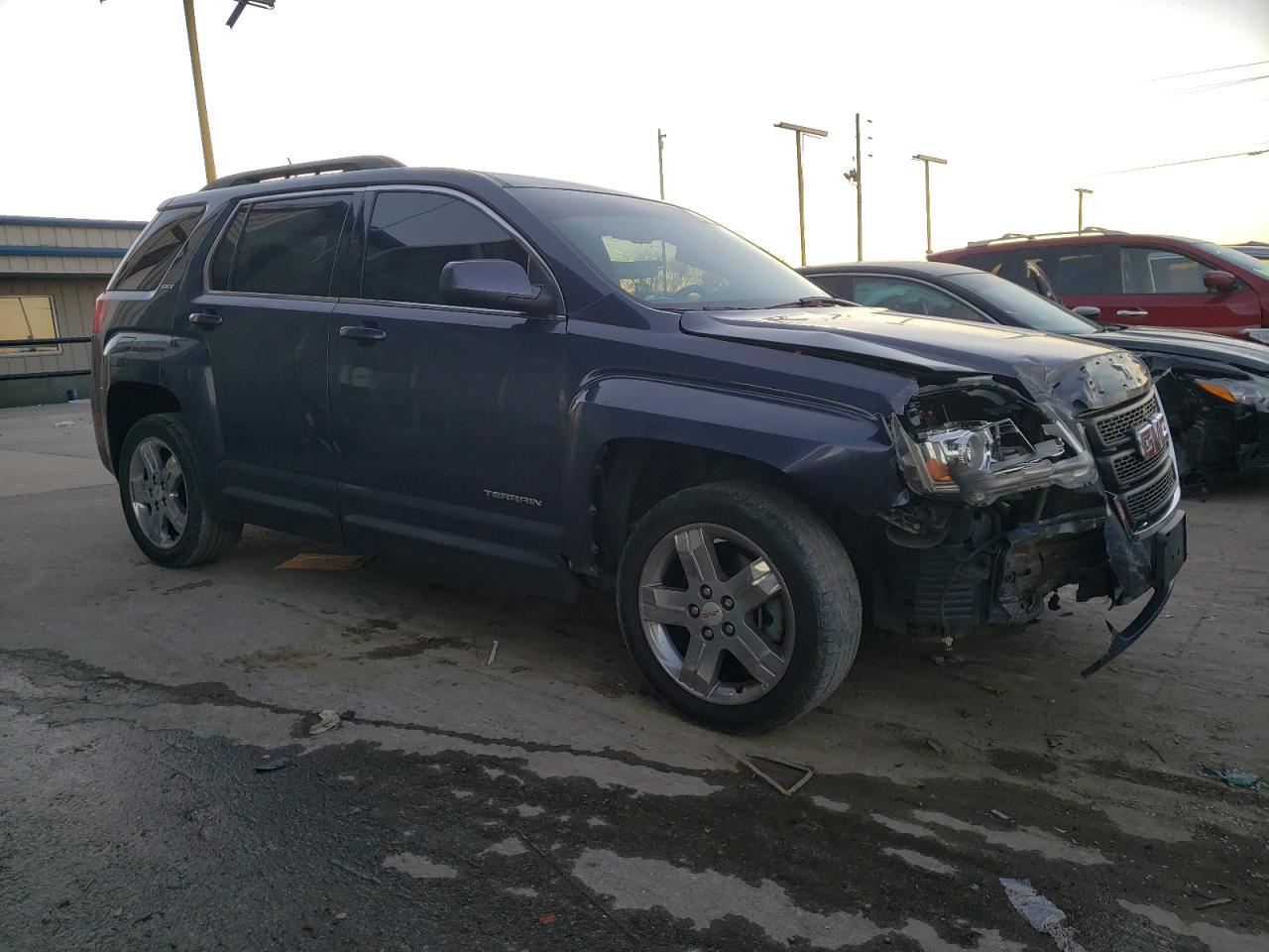 2013 GMC TERRAIN SL - Image 4