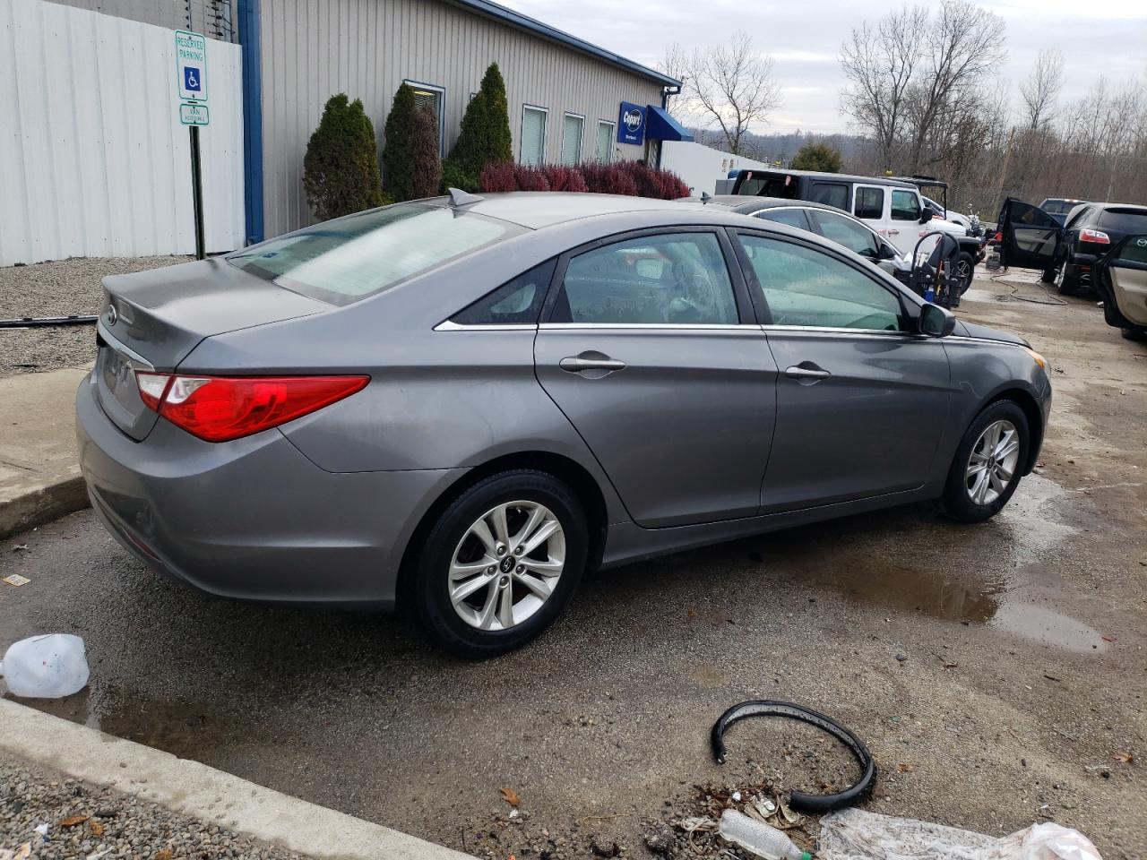 2013 HYUNDAI SONATA GLS - Фото 3