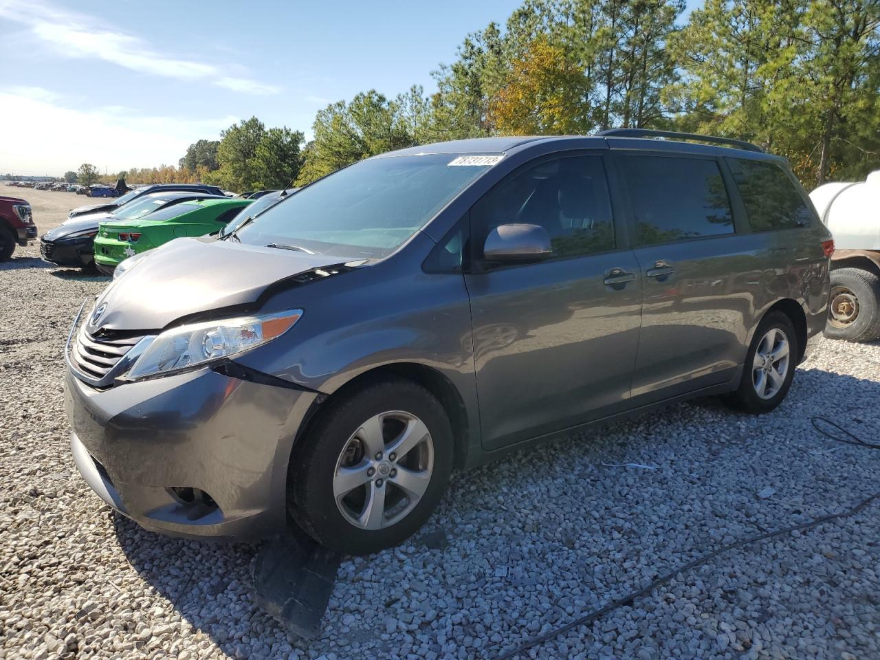 2015 TOYOTA SIENNA LE