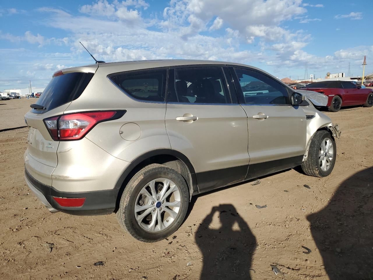 2017 FORD ESCAPE SE - Фото 3