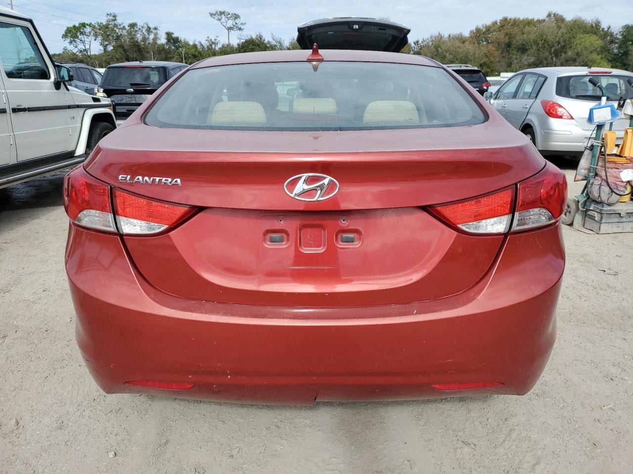 2013 HYUNDAI ELANTRA GL - Image 6