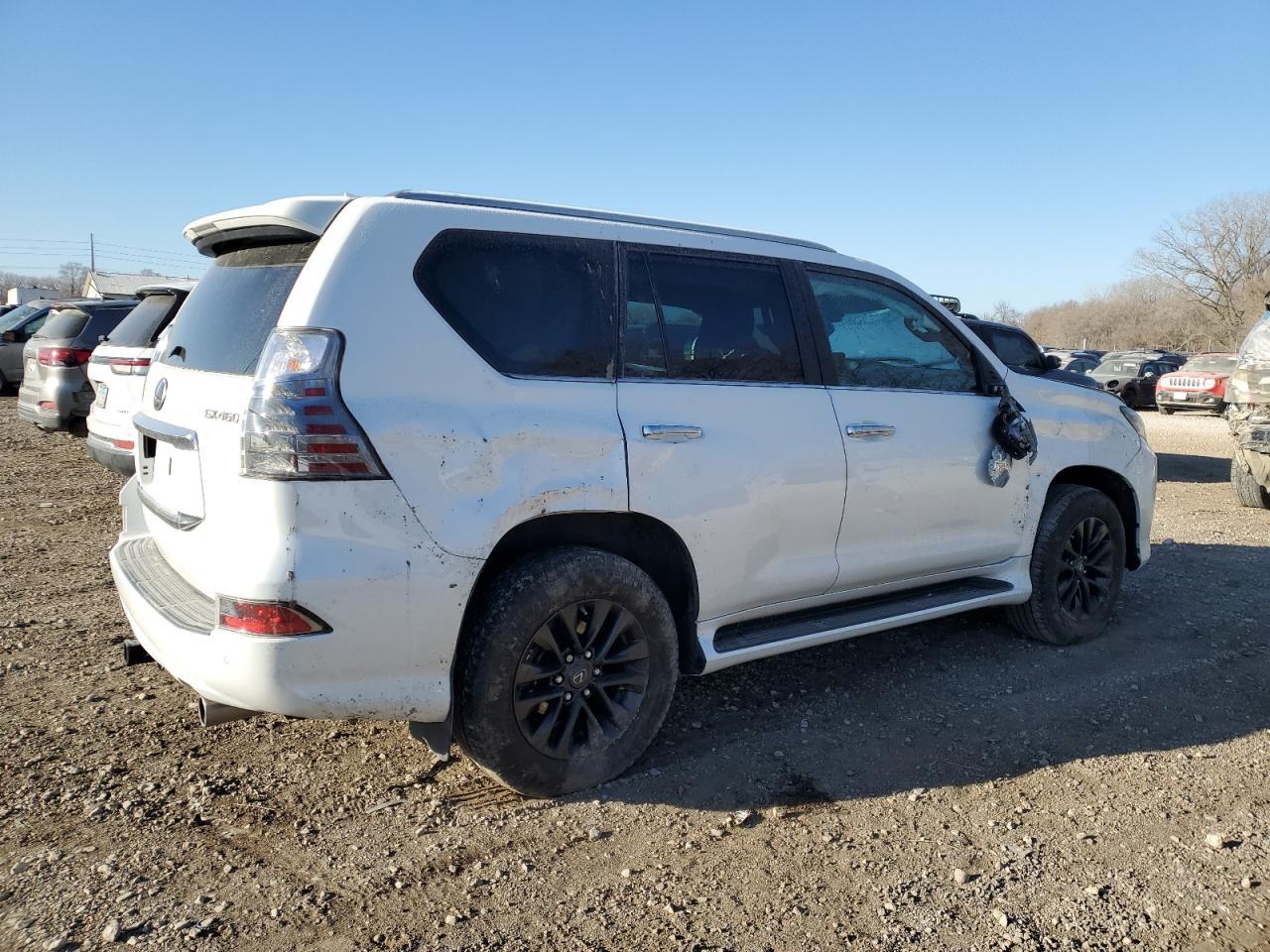 2022 LEXUS GX 460 - Image 3