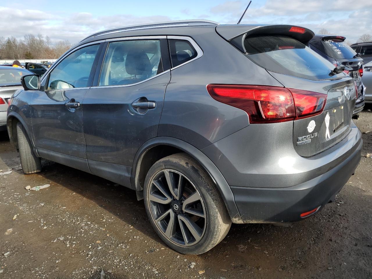 2017 NISSAN ROGUE SPOR - Image 2
