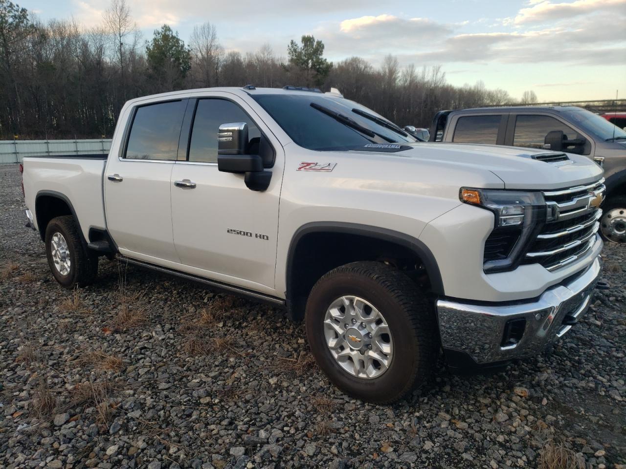 2024 CHEVROLET SILVERADO - Фото 4