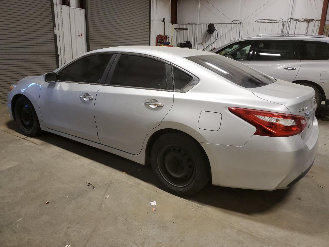2017 NISSAN ALTIMA 2.5 - Фото 2