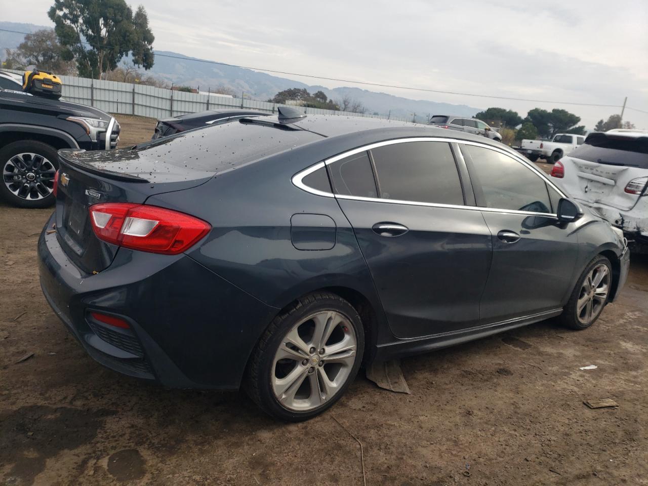 2017 CHEVROLET CRUZE PREM - Фото 3