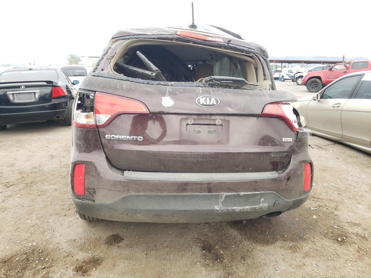 2014 KIA SORENTO LX - Image 6