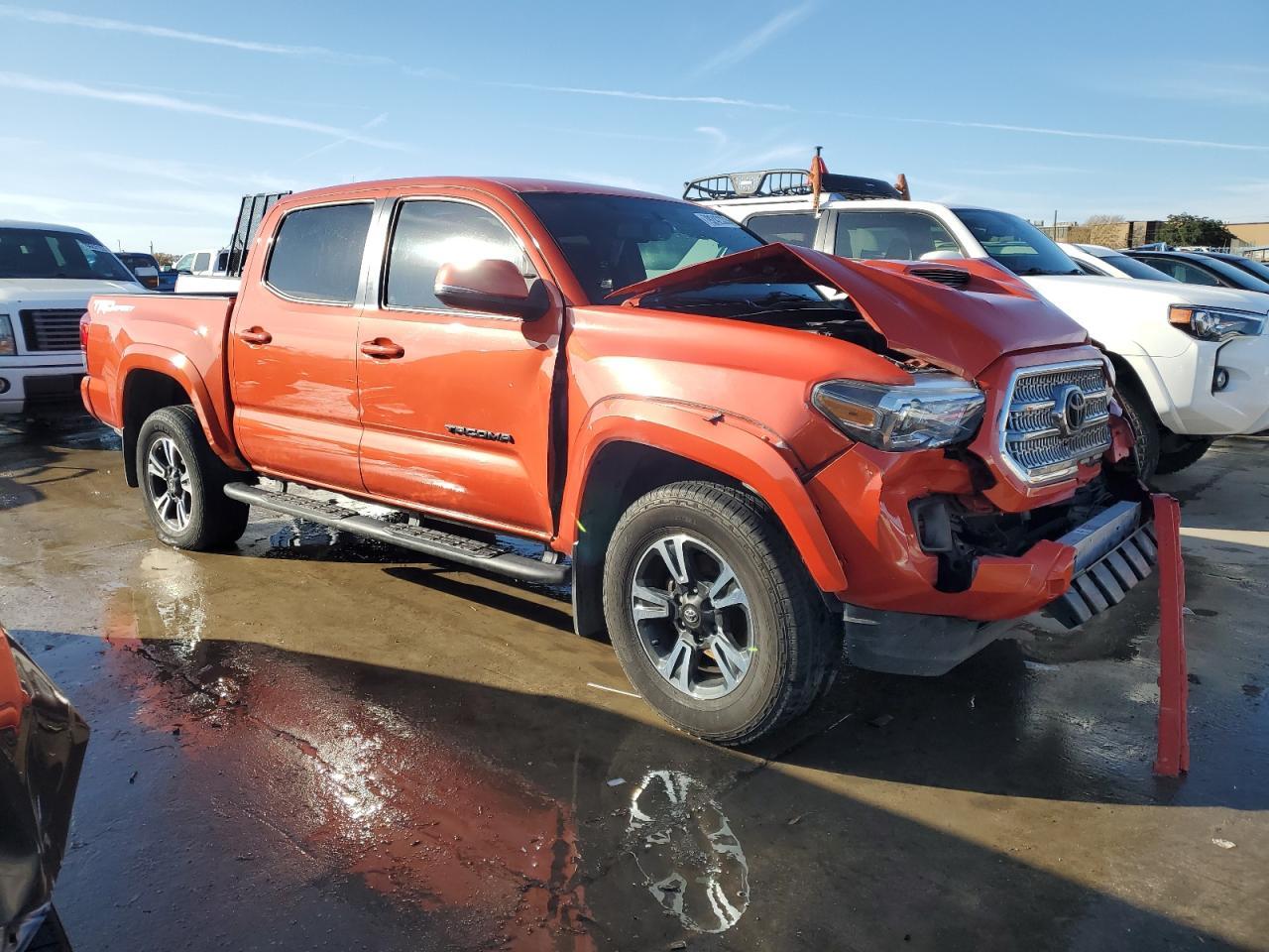 2017 TOYOTA TACOMA DOU - Image 4