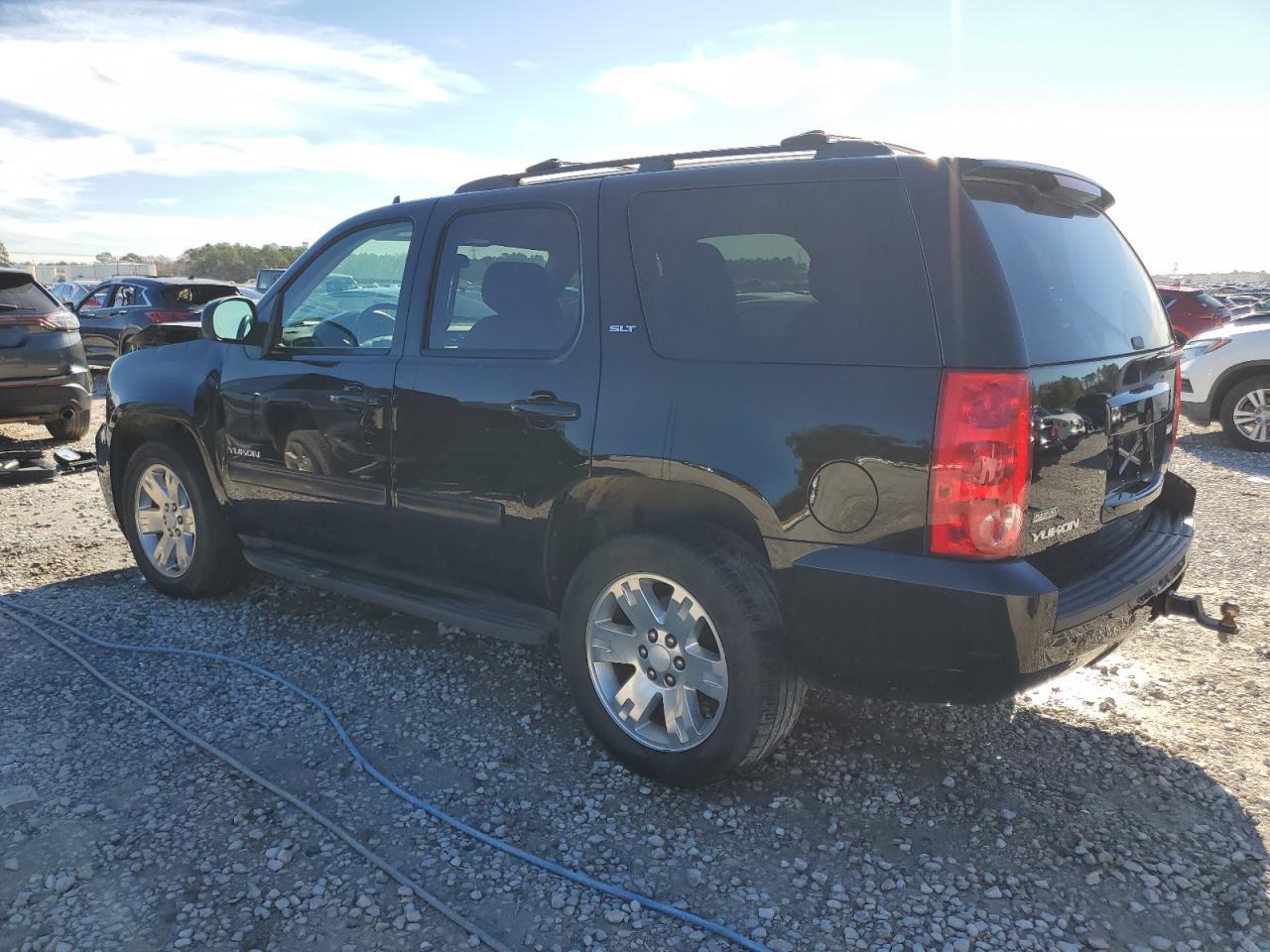 2012 GMC YUKON SLT - Фото 2