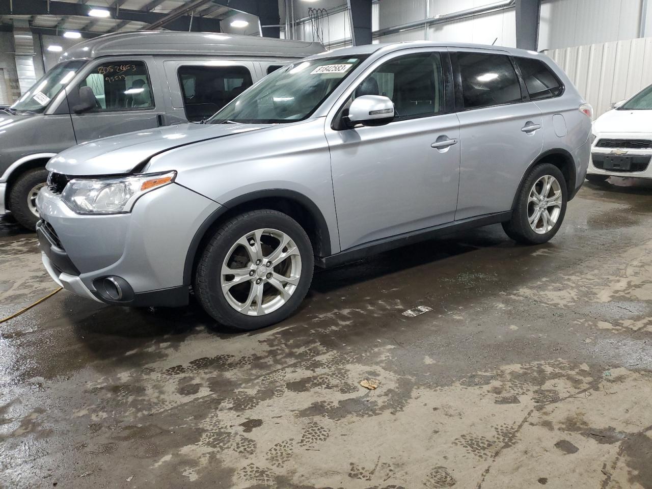 2015 MITSUBISHI OUTLANDER