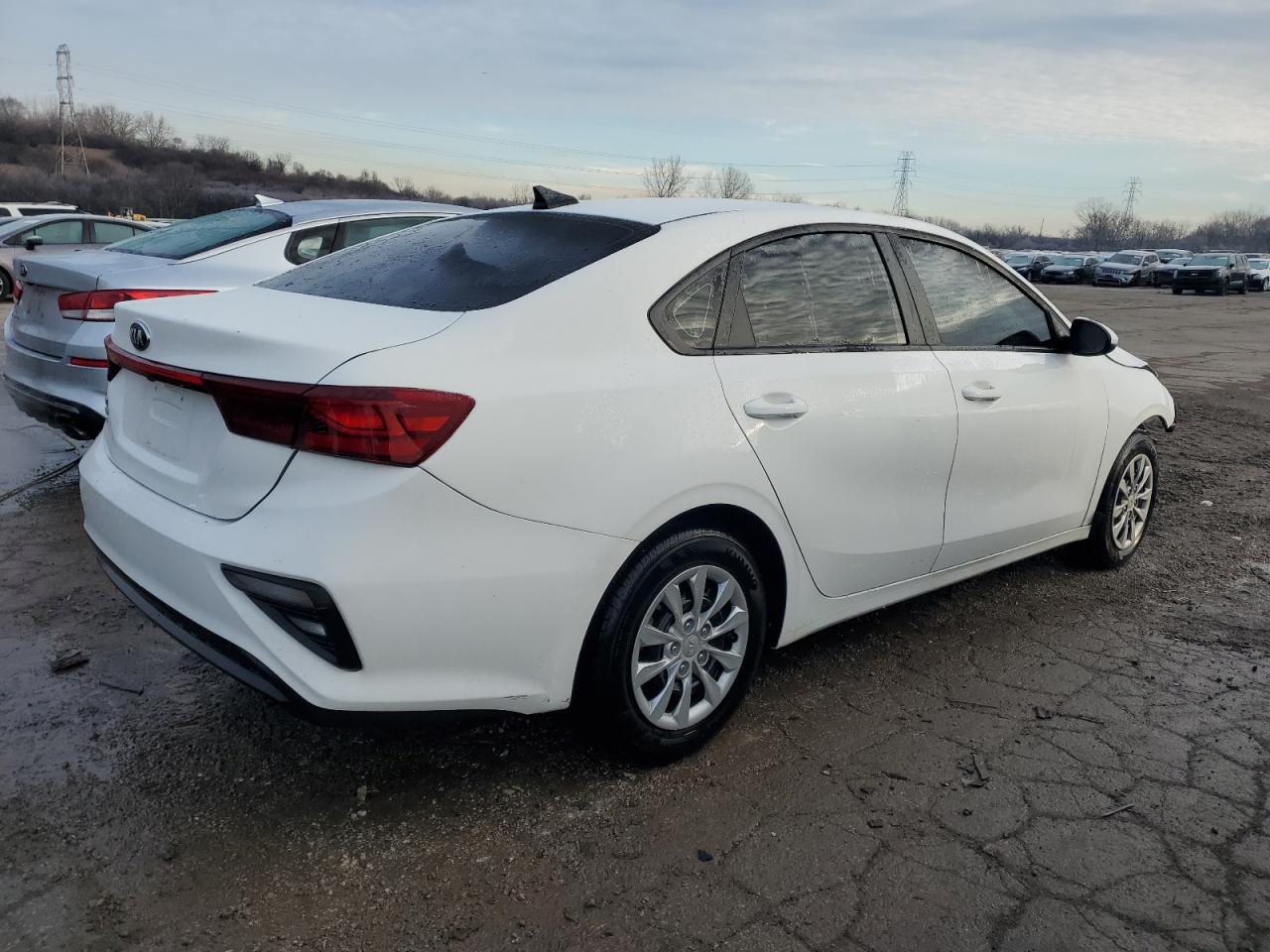 2021 KIA FORTE FE - Фото 3