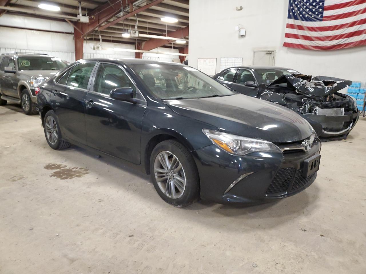 2017 TOYOTA CAMRY LE - Фото 4