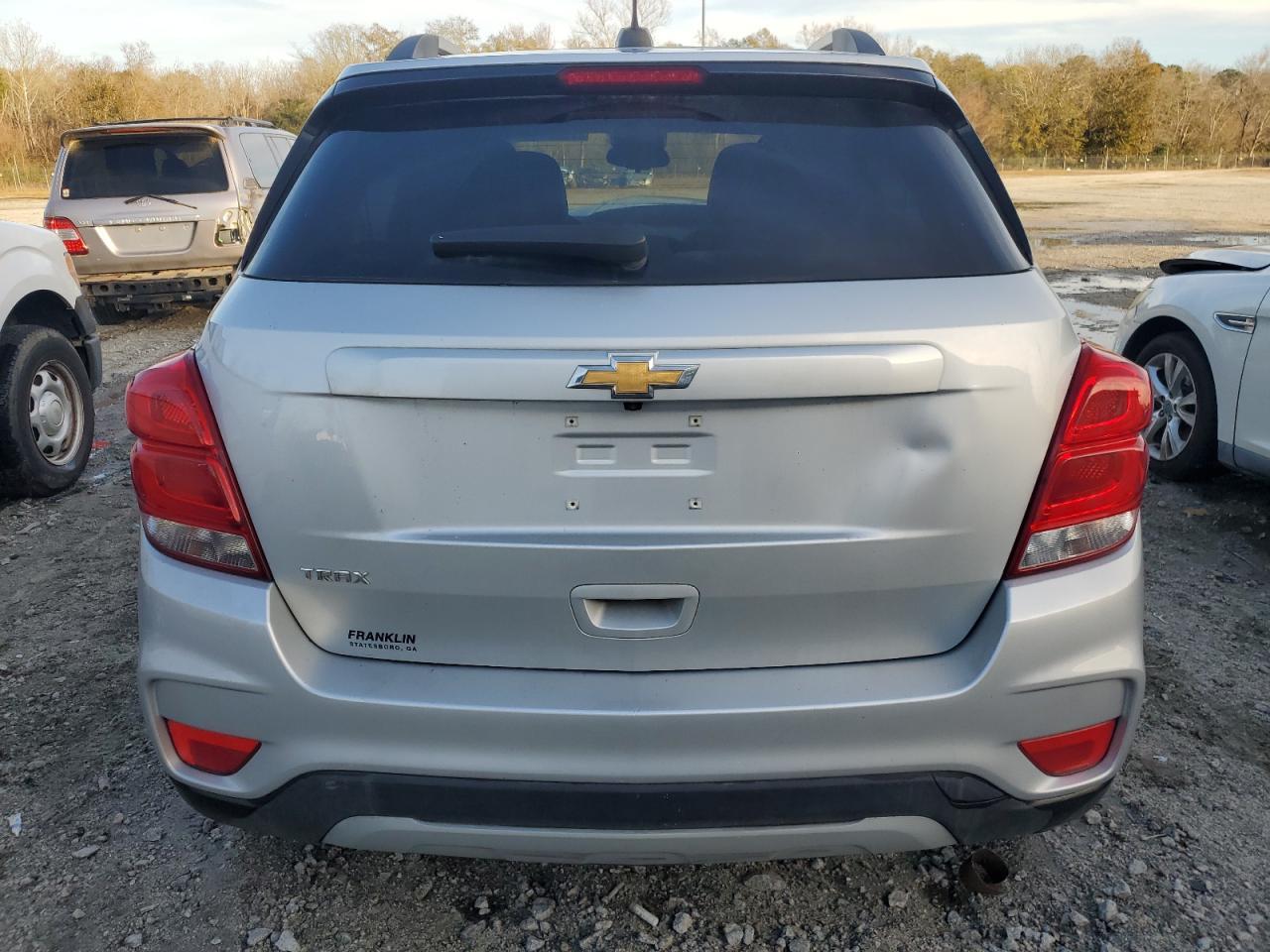 2021 CHEVROLET TRAX 1LT - Image 6