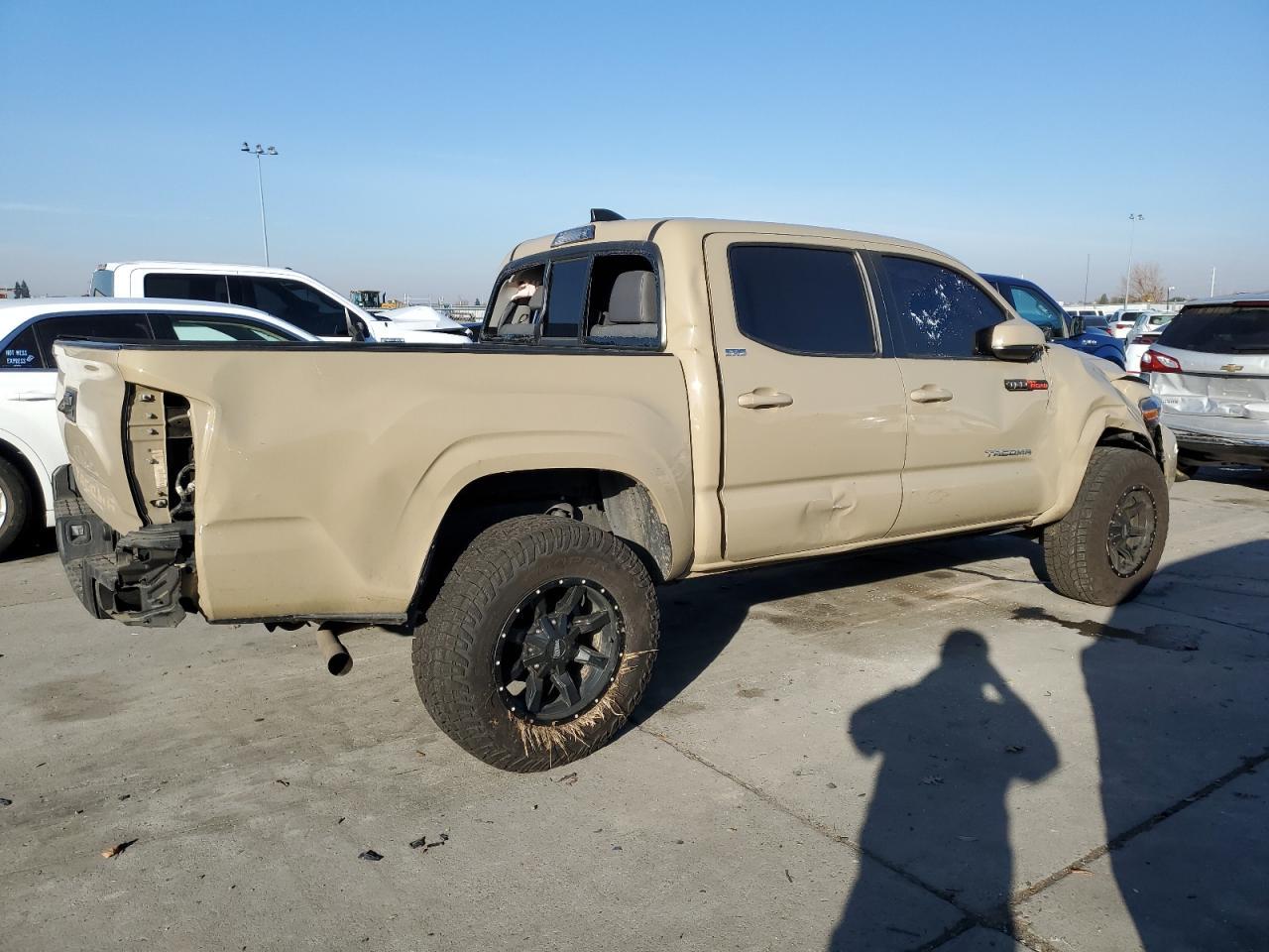 2020 TOYOTA TACOMA DOU - Image 3