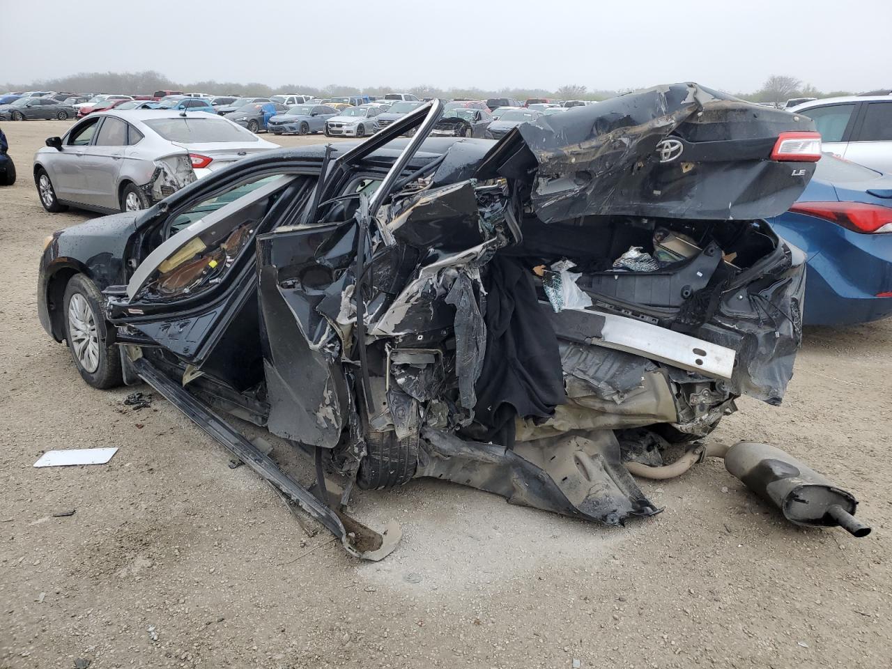 2014 TOYOTA CAMRY L - Фото 2