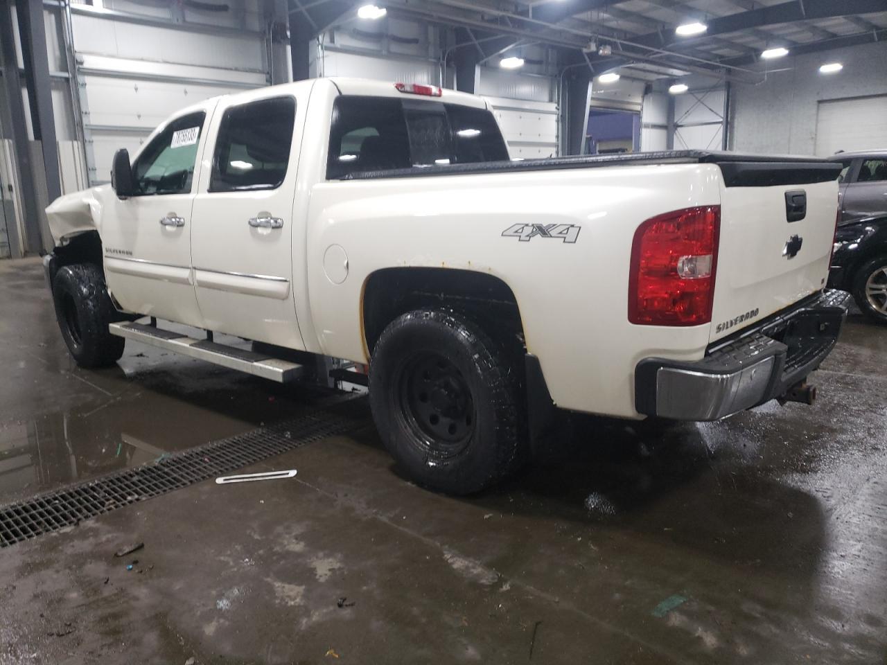 2013 CHEVROLET SILVERADO - Image 2