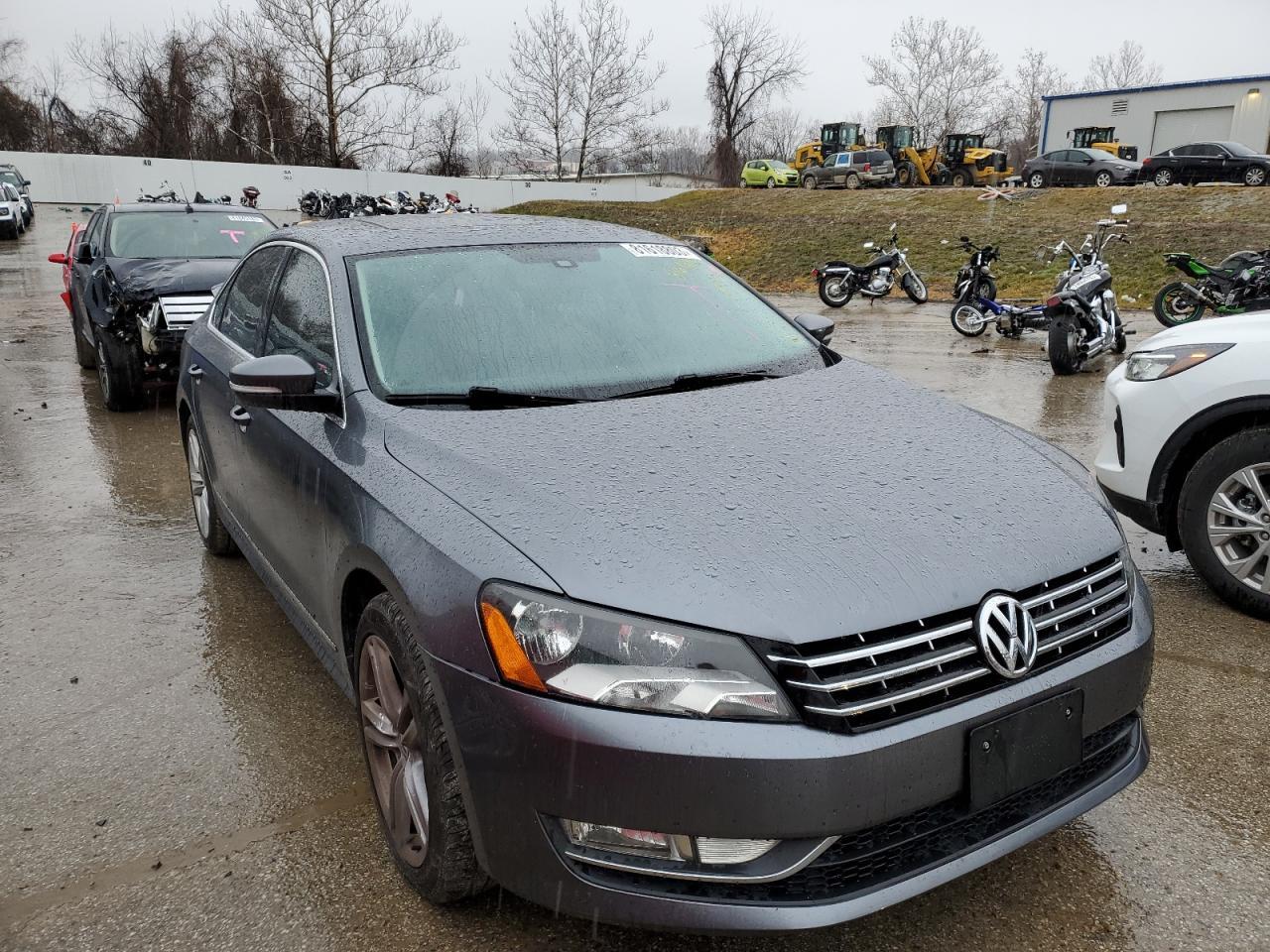 2014 VOLKSWAGEN PASSAT SEL - Фото 4