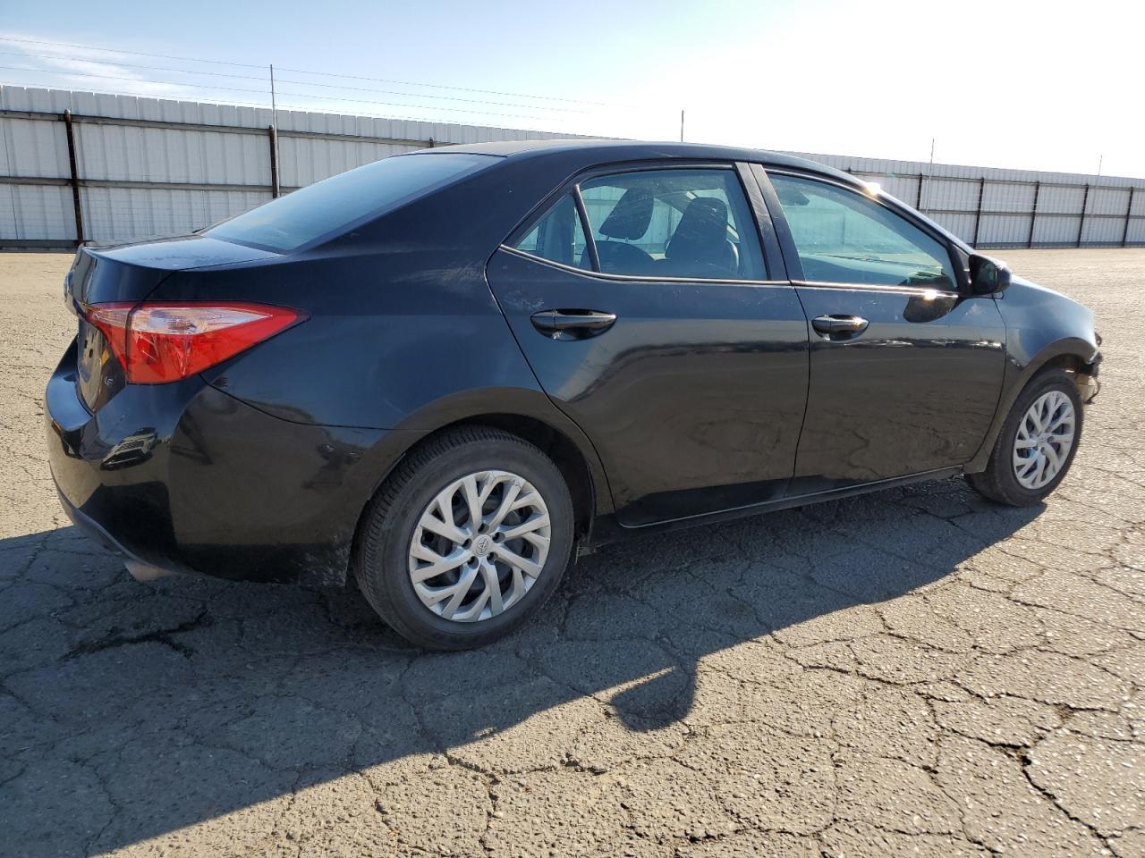 2019 TOYOTA COROLLA L - Image 3