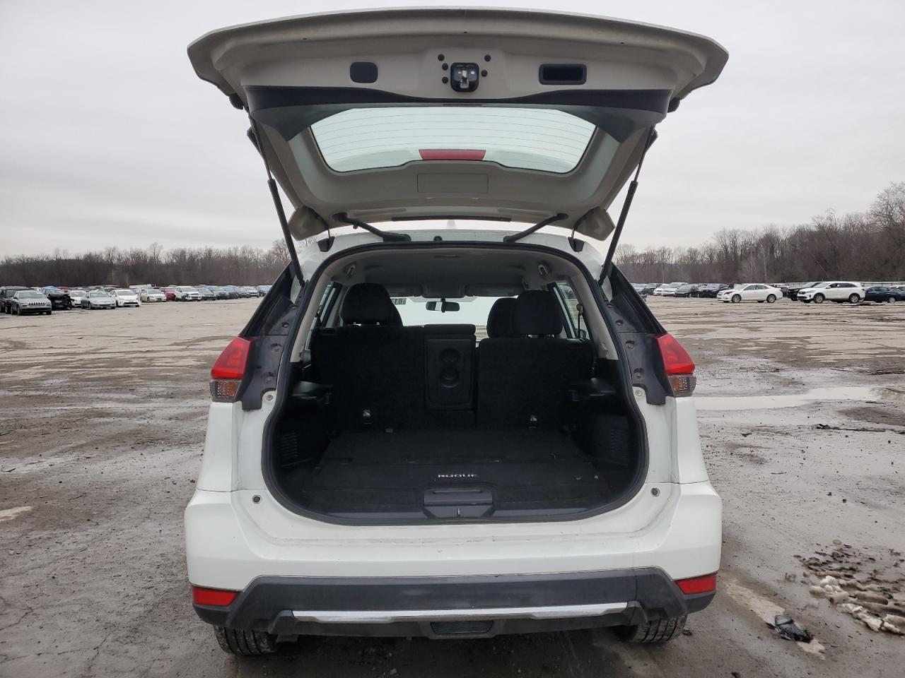 2018 NISSAN ROGUE S - Фото 6