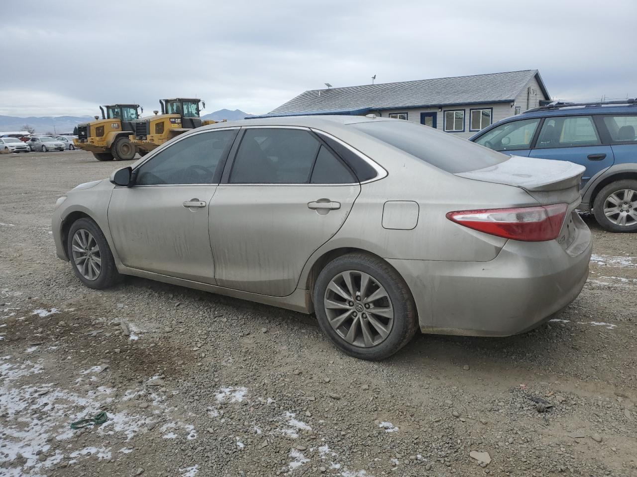 2016 TOYOTA CAMRY LE - Image 2