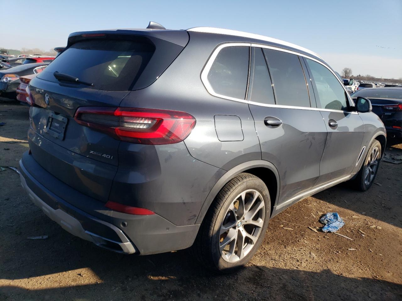 2022 BMW X5 XDRIVE4 - Фото 3