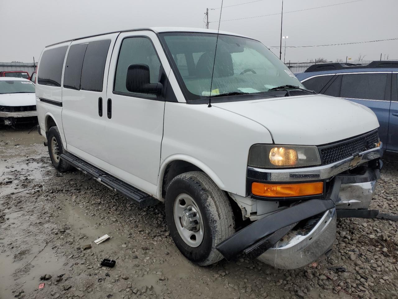 2013 CHEVROLET EXPRESS G3 - Фото 4