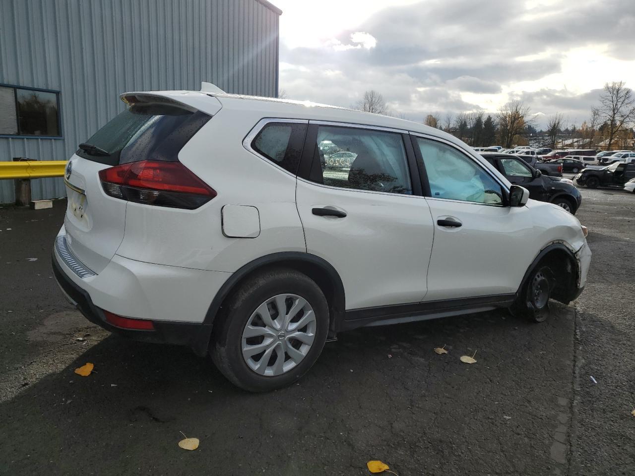 2018 NISSAN ROGUE S - Фото 3