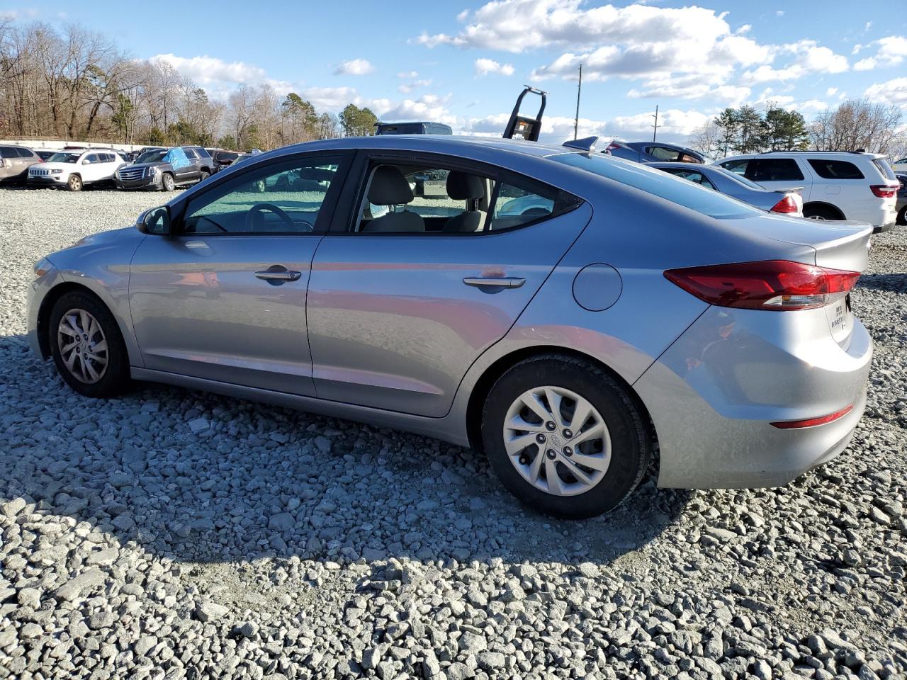 2017 HYUNDAI ELANTRA SE - Фото 2