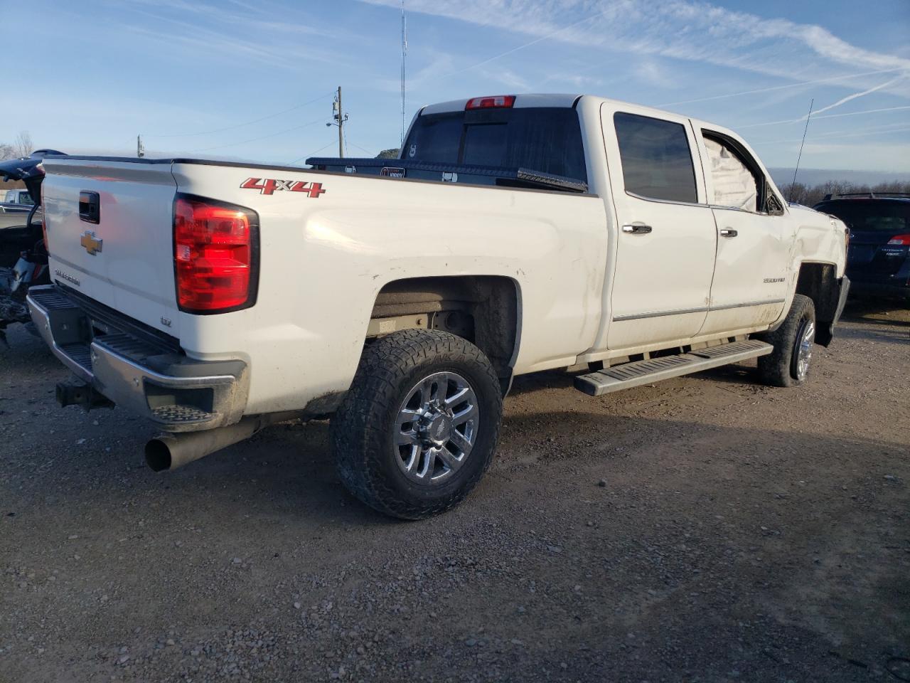 2018 CHEVROLET SILVERADO - Image 3