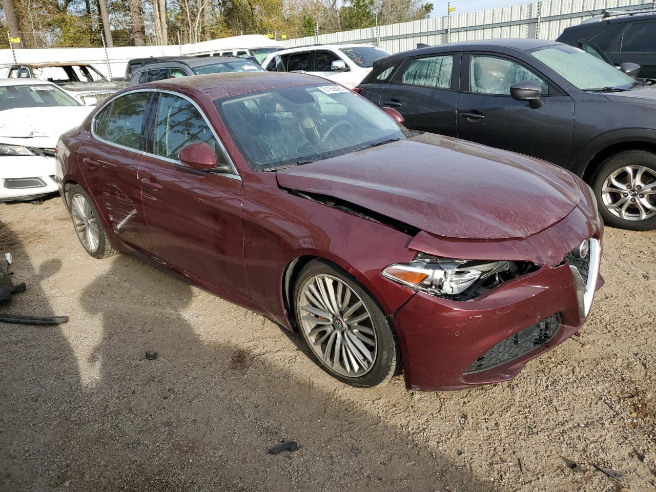 2017 ALFA ROMEO GIULIA TI - Фото 4