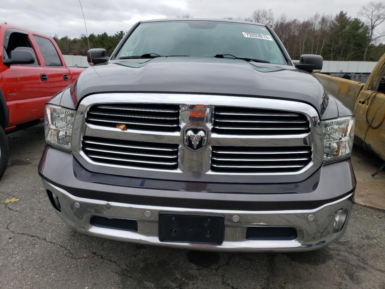 2017 RAM 1500 SLT - Image 5