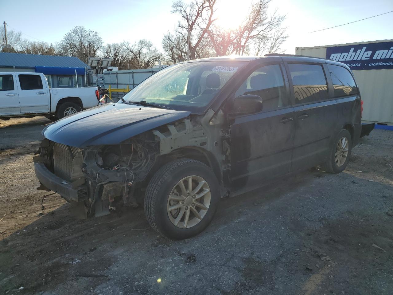 2016 DODGE GRAND CARA car image