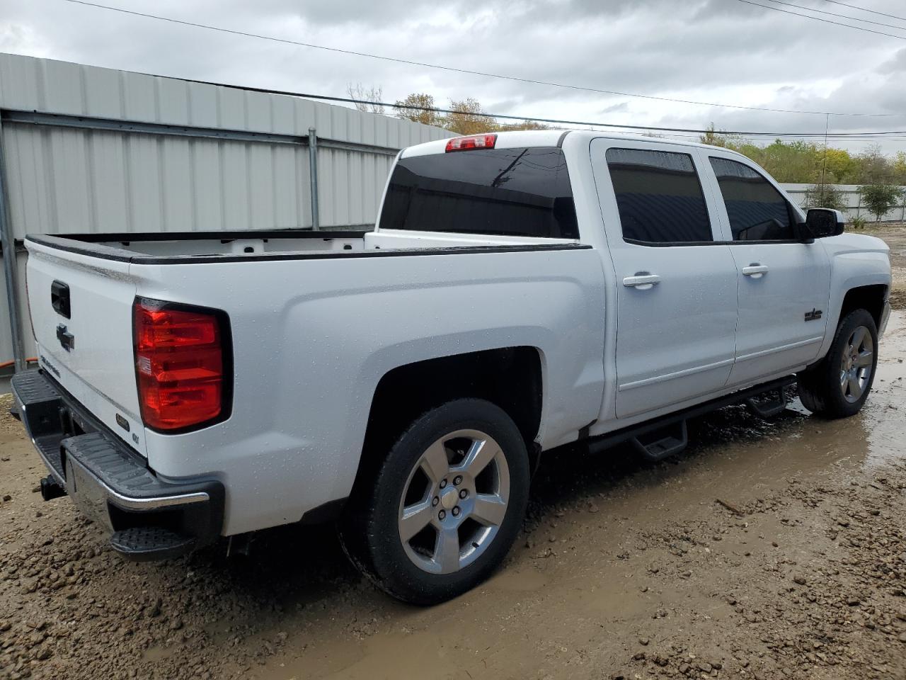 2018 CHEVROLET SILVERADO - Image 3