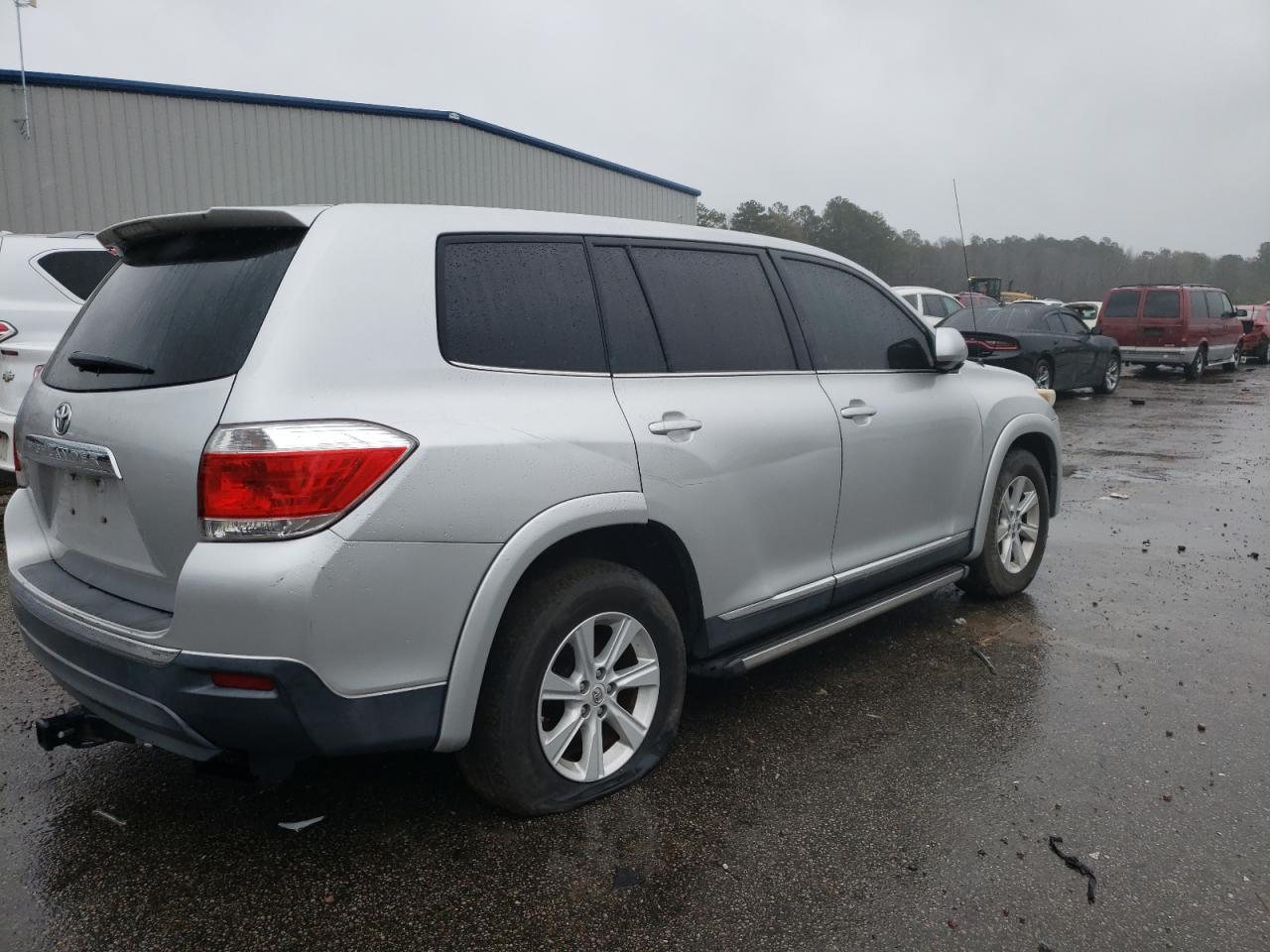 2011 TOYOTA HIGHLANDER - Image 3