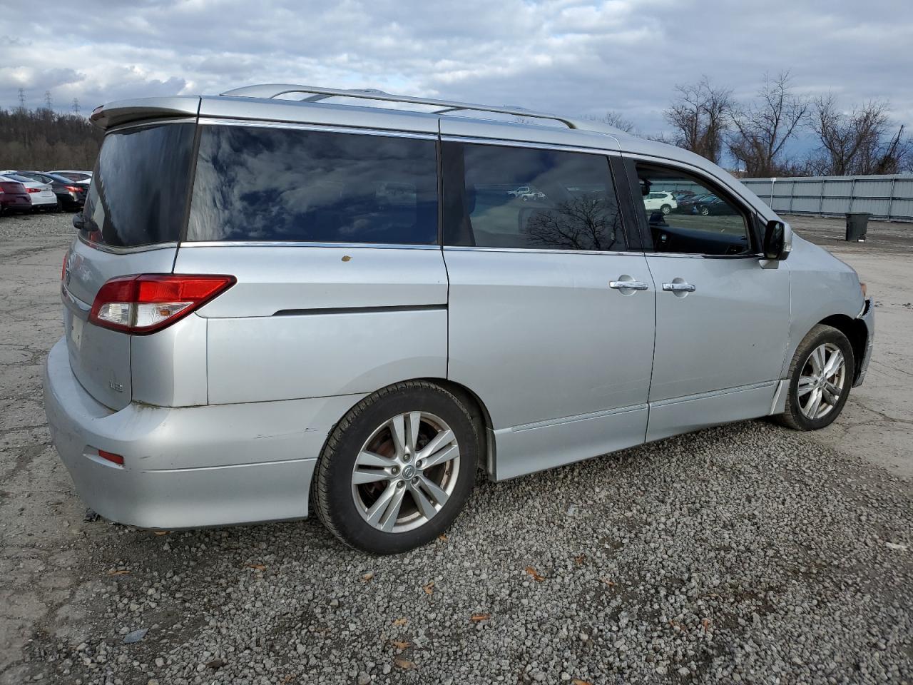 2011 NISSAN QUEST S - Фото 3