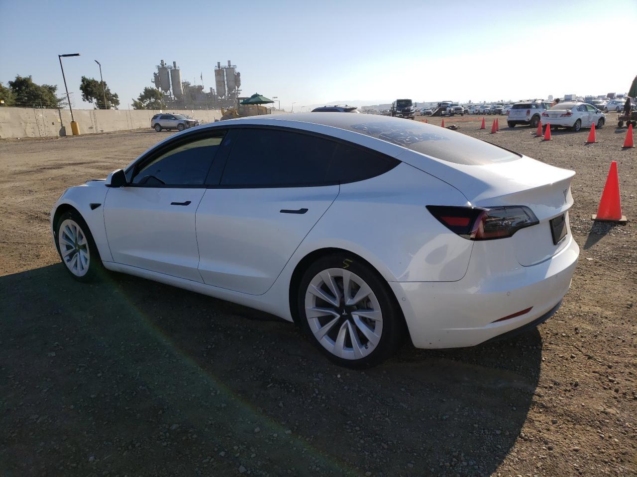 2022 TESLA MODEL 3 - Image 2