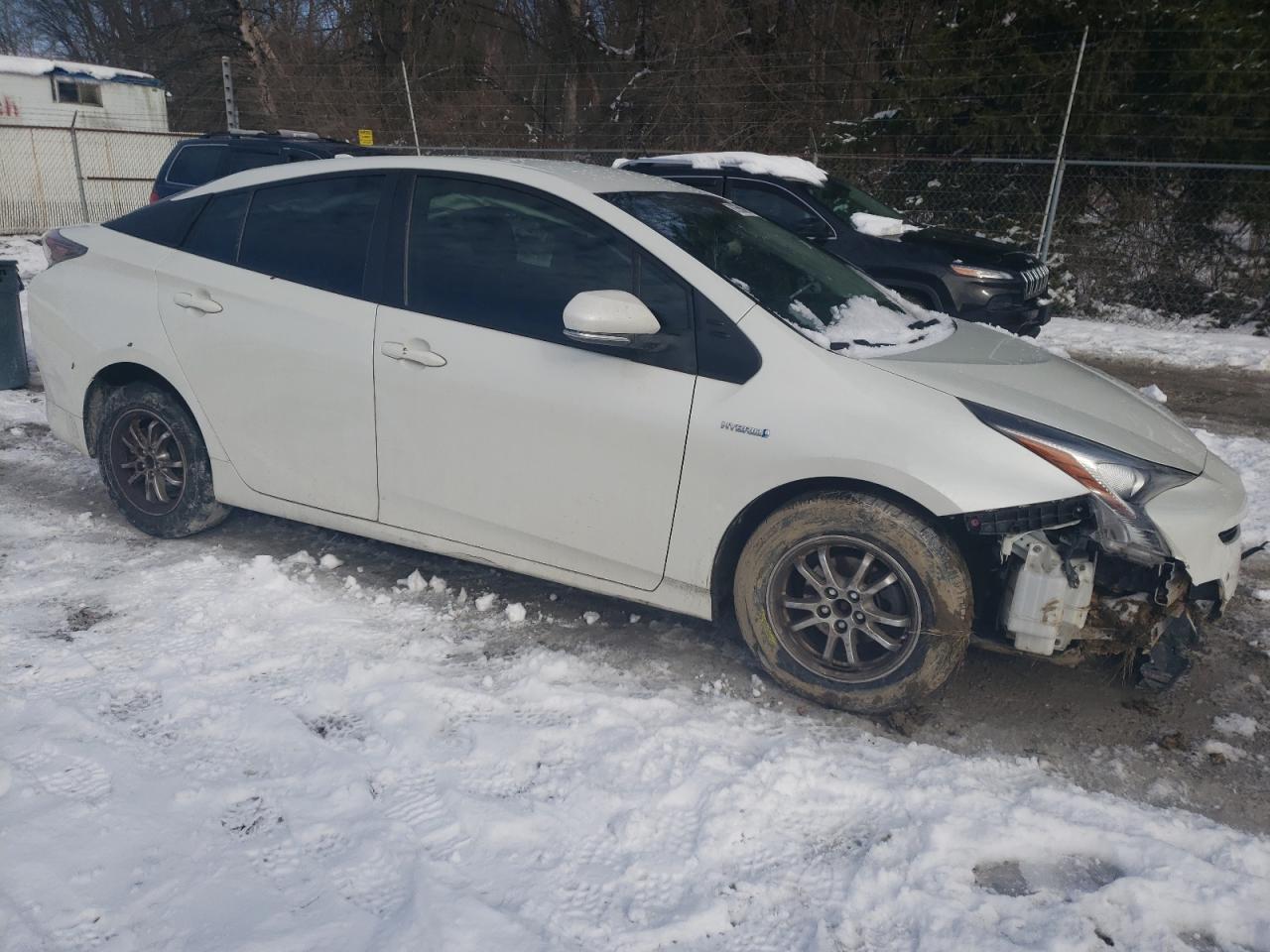 2016 TOYOTA PRIUS - Фото 4