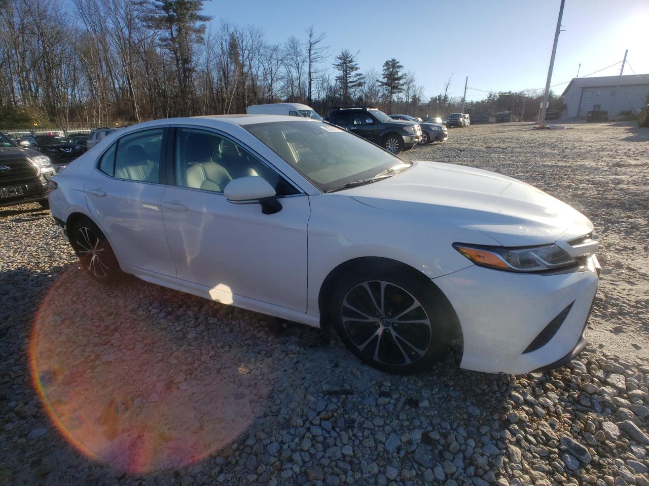 2019 TOYOTA CAMRY L - Фото 4
