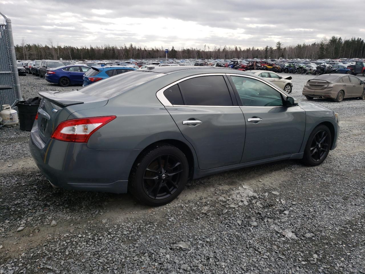 2011 NISSAN MAXIMA S - Фото 3