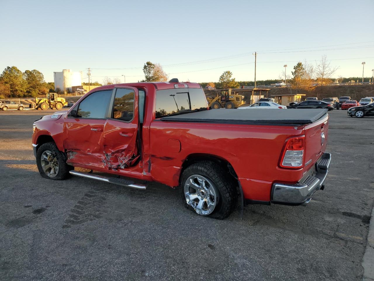 2019 RAM 1500 BIG H - Фото 2