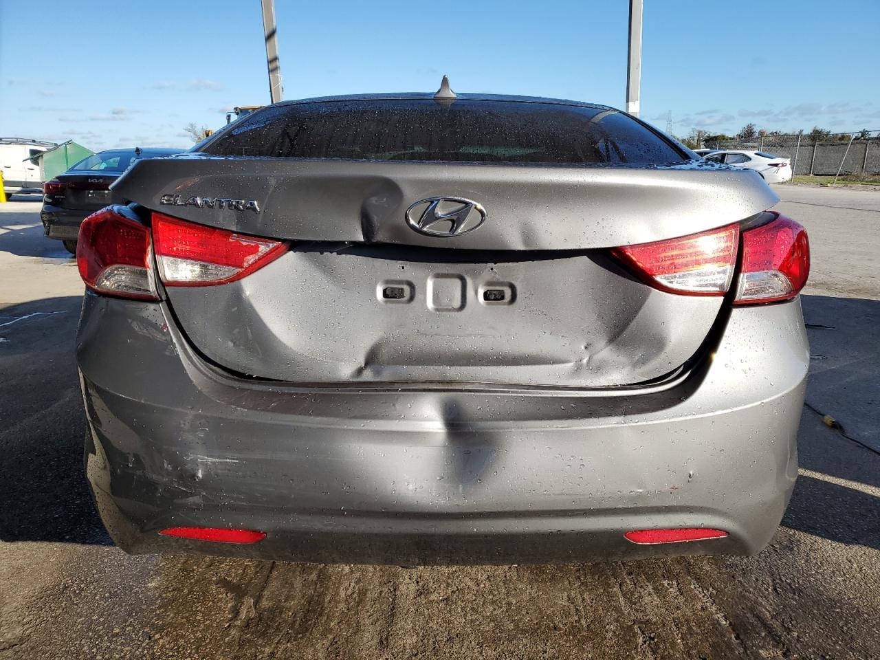 2013 HYUNDAI ELANTRA GL - Image 6