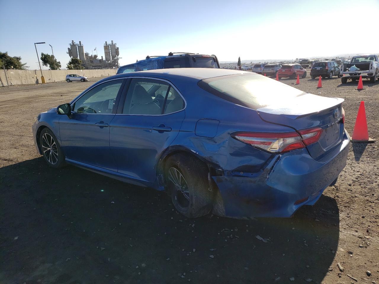 2018 TOYOTA CAMRY L - Фото 2