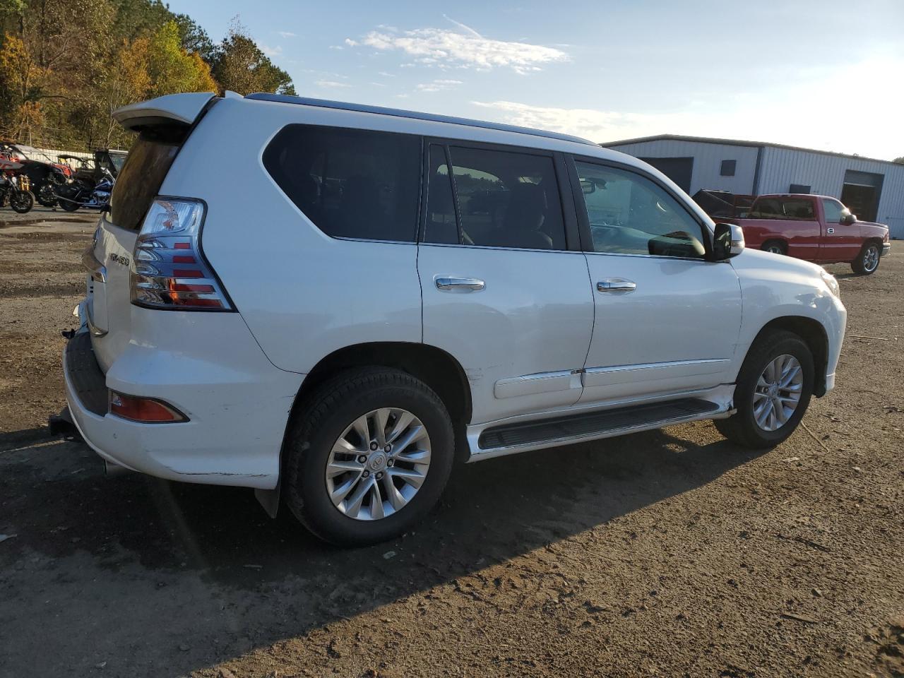 2017 LEXUS GX 460 - Фото 3