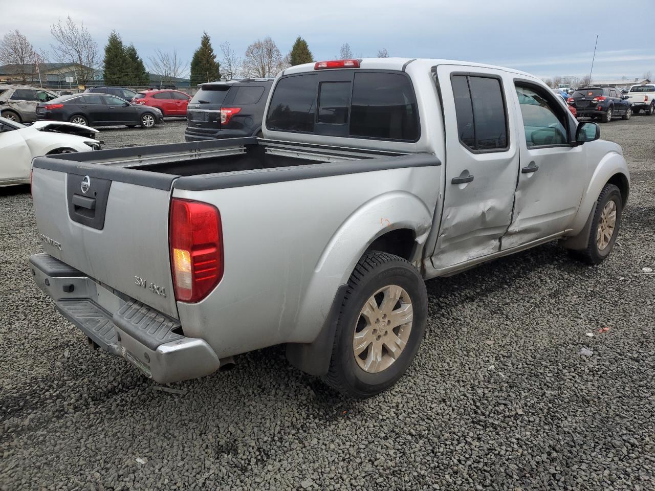 2016 NISSAN FRONTIER S - Фото 3