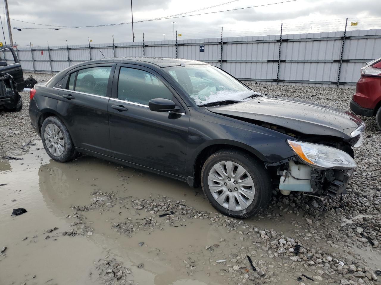 2013 CHRYSLER 200 LX - Фото 4